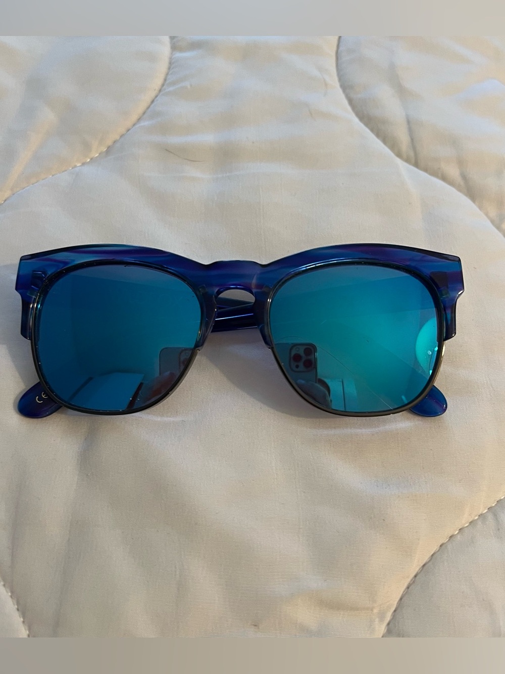 Wildfox Blue Club Fox Sunglases - Picture 2 of 8